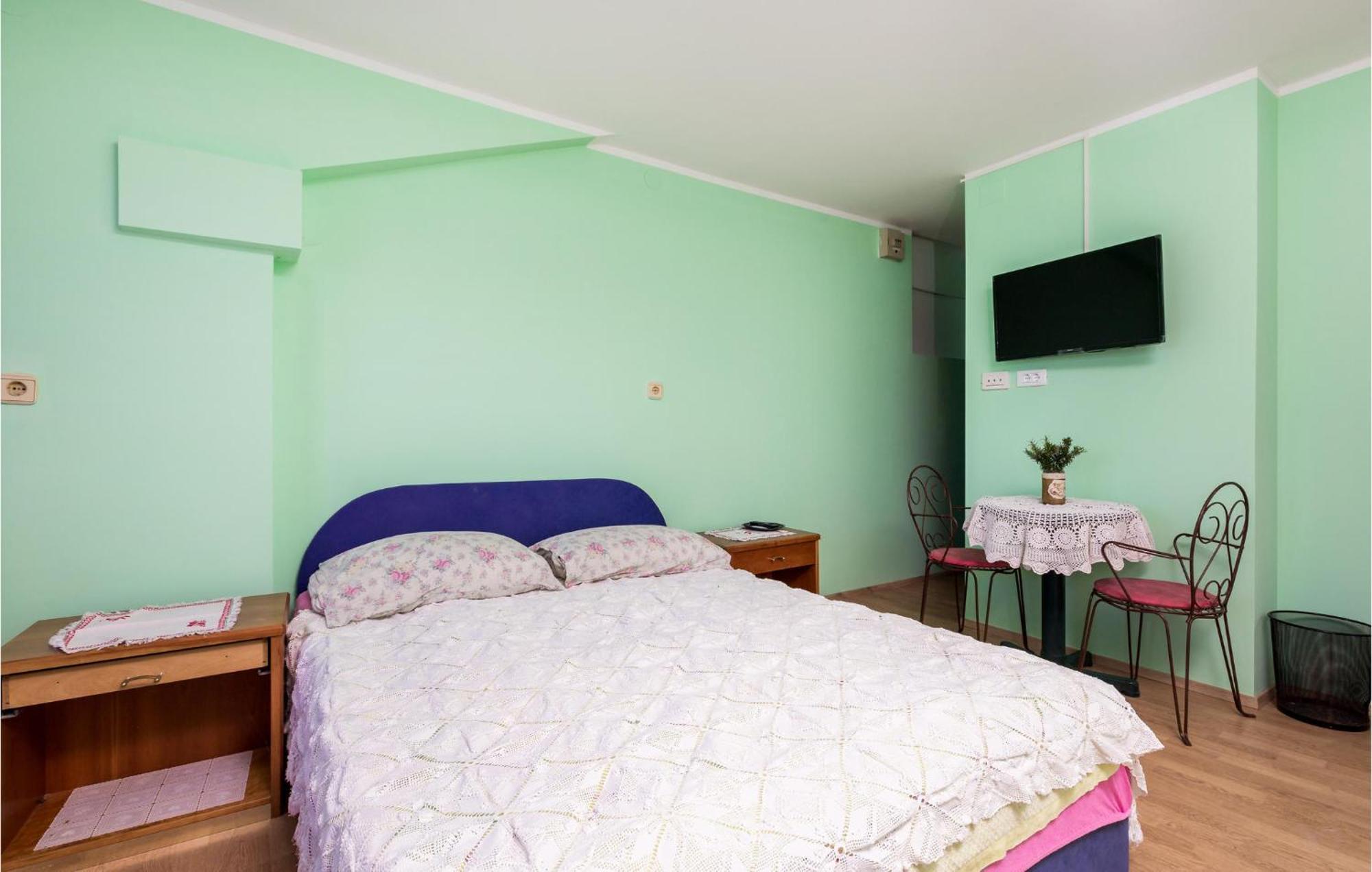 Cozy Apartment In Starigrad With House Sea View Kültér fotó