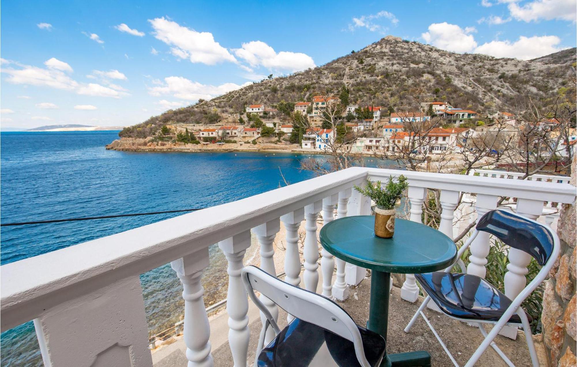 Cozy Apartment In Starigrad With House Sea View Kültér fotó